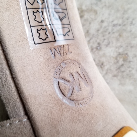 Michael Kors heels - Picture 2 of 6